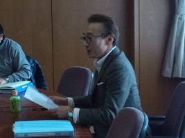 座長