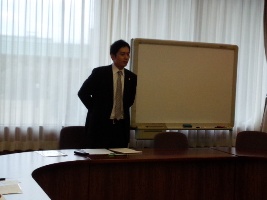 講師 弁護士栗屋威史先生